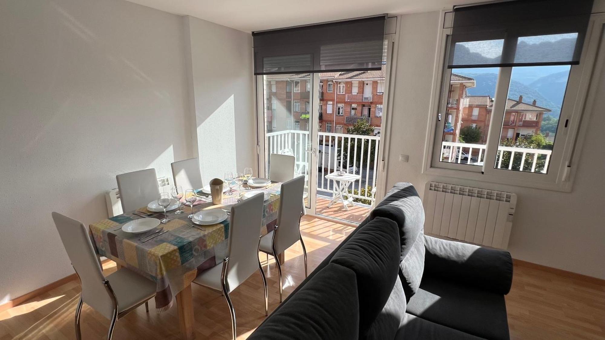 Sant Jordi de Cercs Apartament Acollidor Al Bergueda 6P מראה חיצוני תמונה